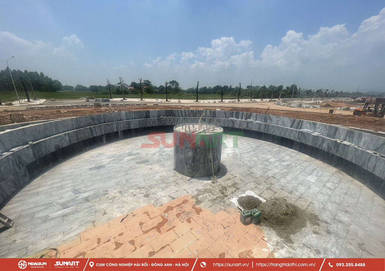 Khảo sát vị trí thi công nhạc nước tại quảng trường