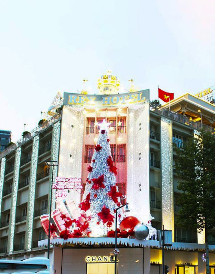 chieu sang toa nha hottel rex dip le noel