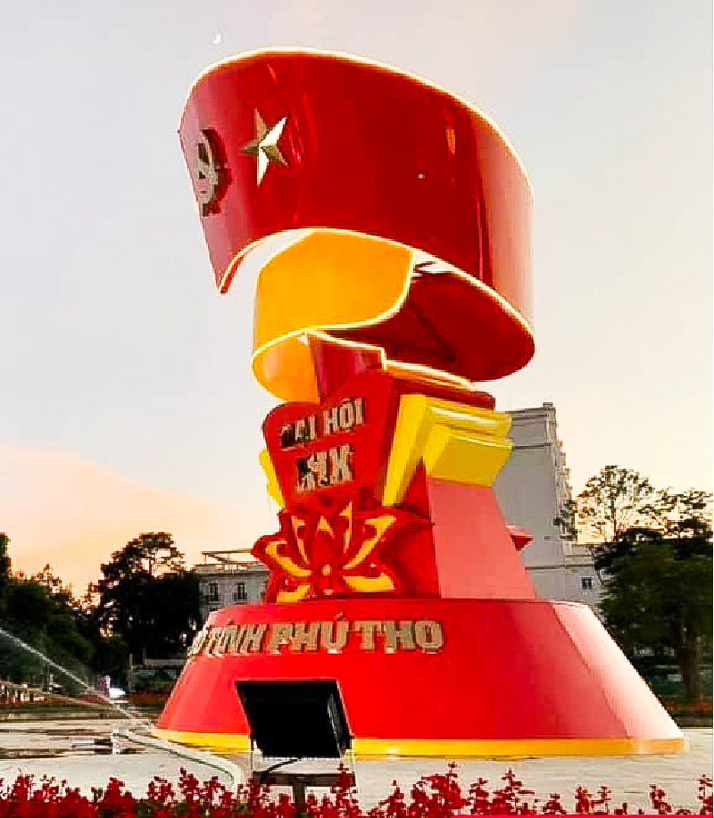 thiet ke thi cong bieu tuong tại vườn hoa TP