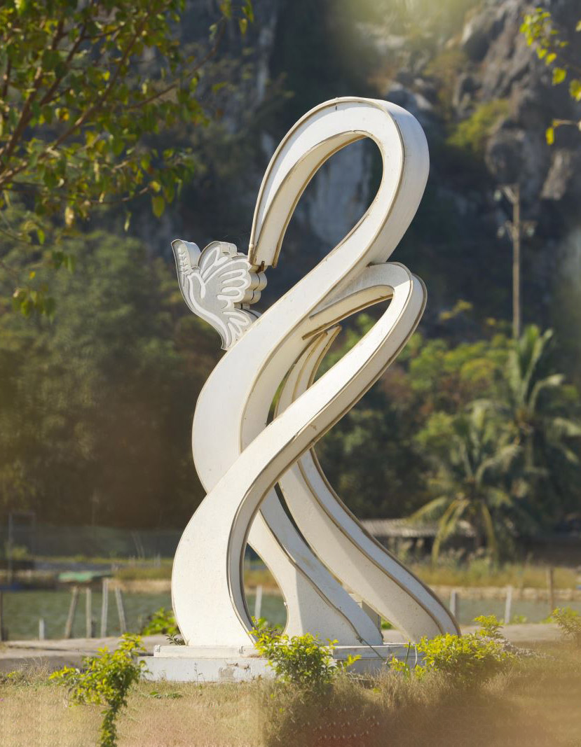Trang trí giải phân cách đường phố