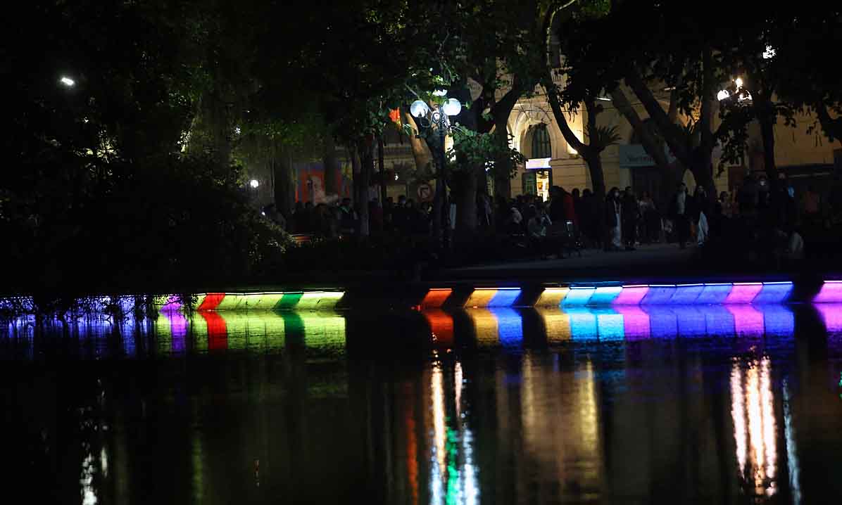 Tại sao đèn Led thường được sử dụng trong trang trí ven sông hồ đường phố
