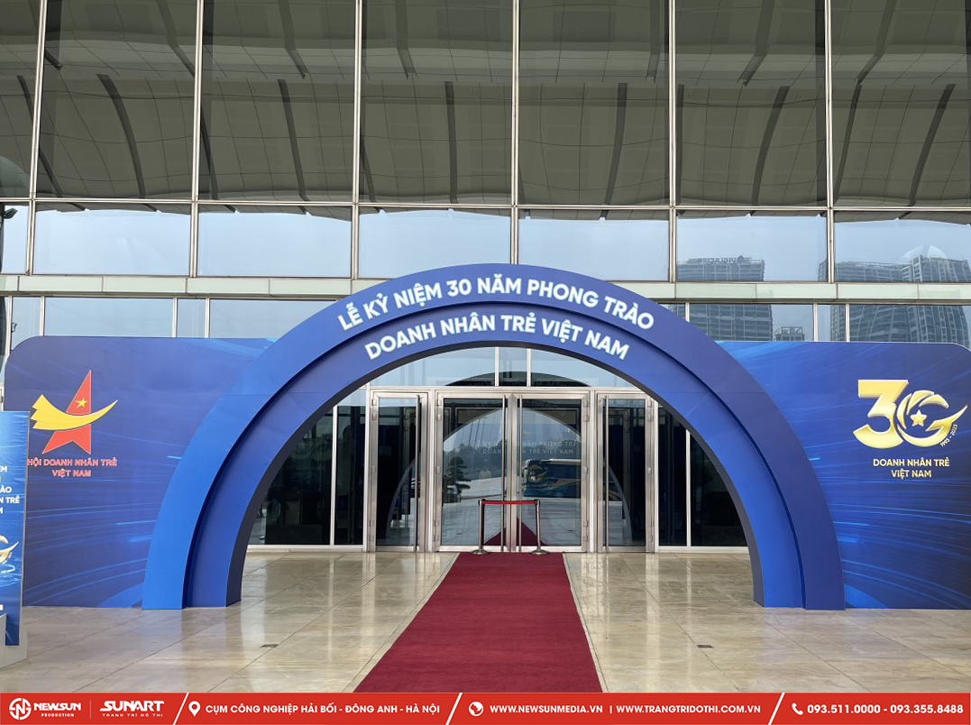 Cổng chào khai trương