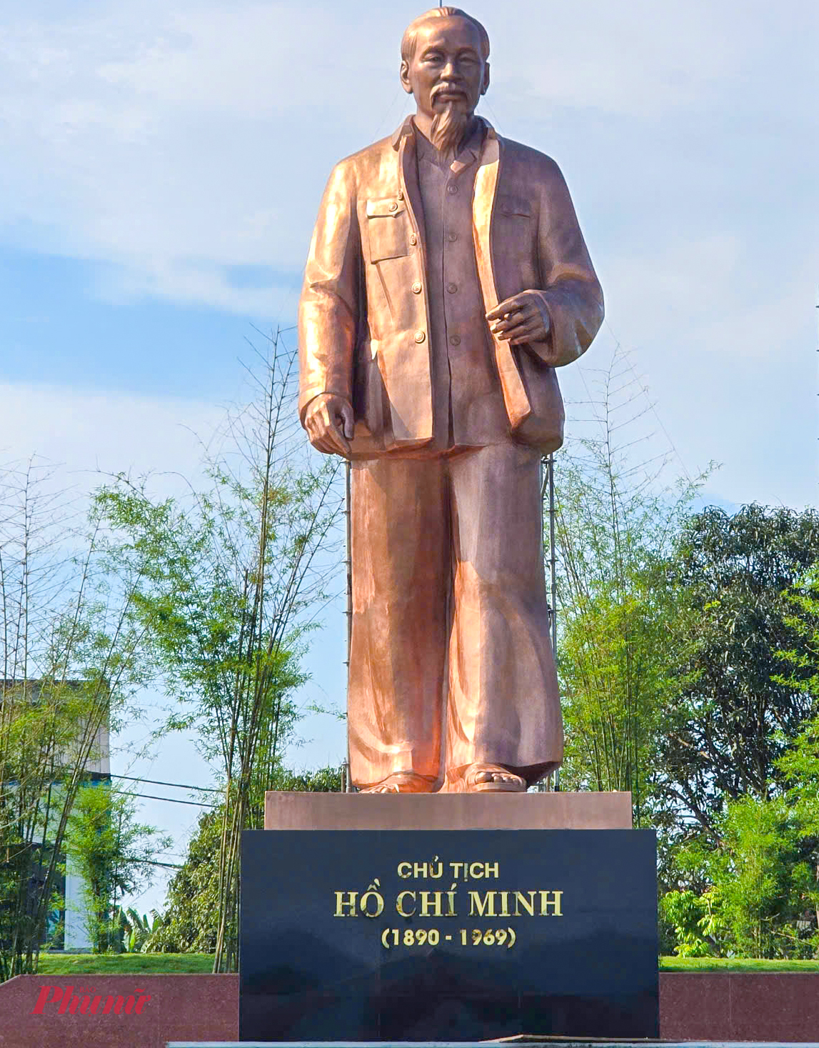 Dịch vụ thi công biểu tượng Đồng nghệ thuật tại công viên