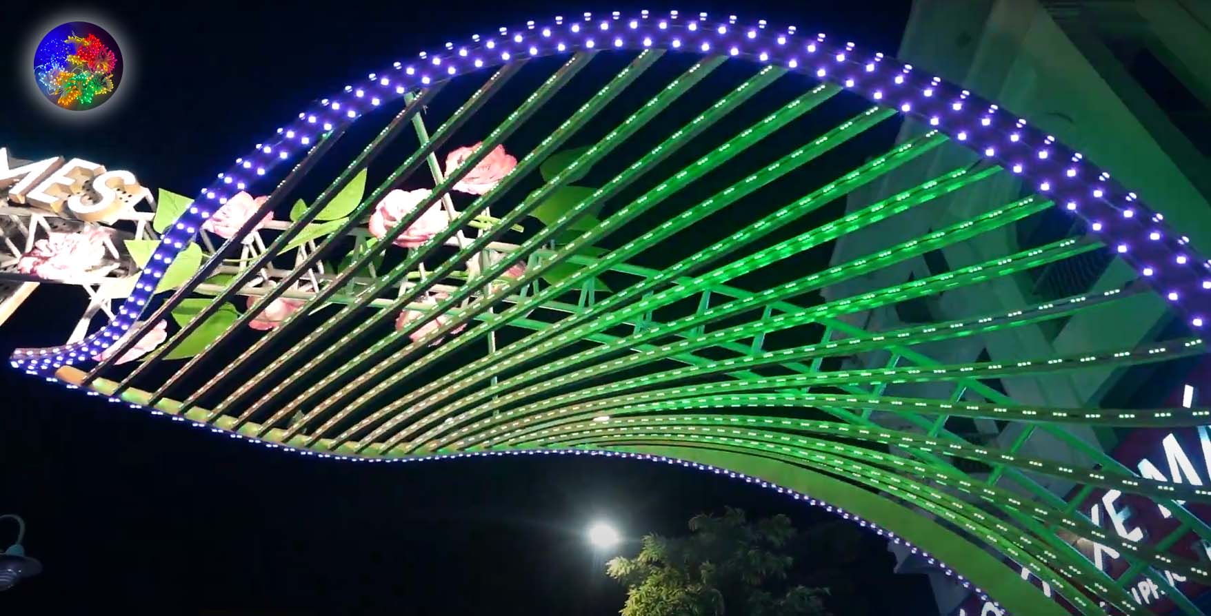 Đèn LED đúc trang trí cổng chào